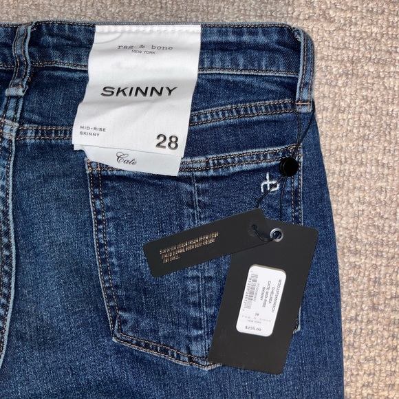 Cate Mid Rise Skinny - Picture 3 of 4